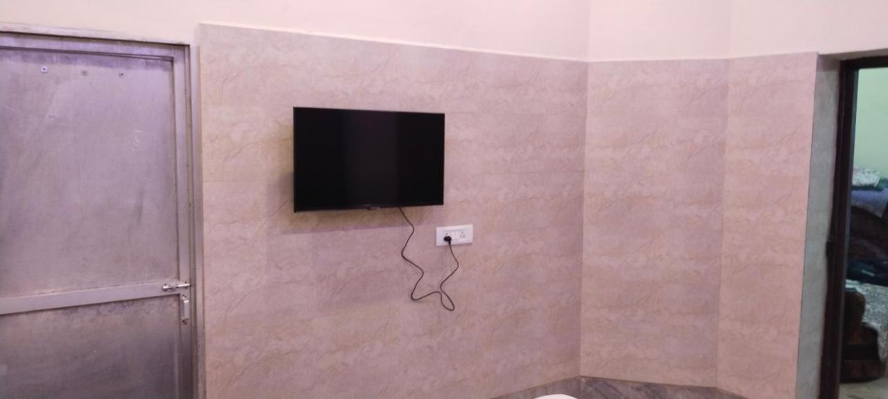 Saroja Paying Guest House Varanasi Exterior foto